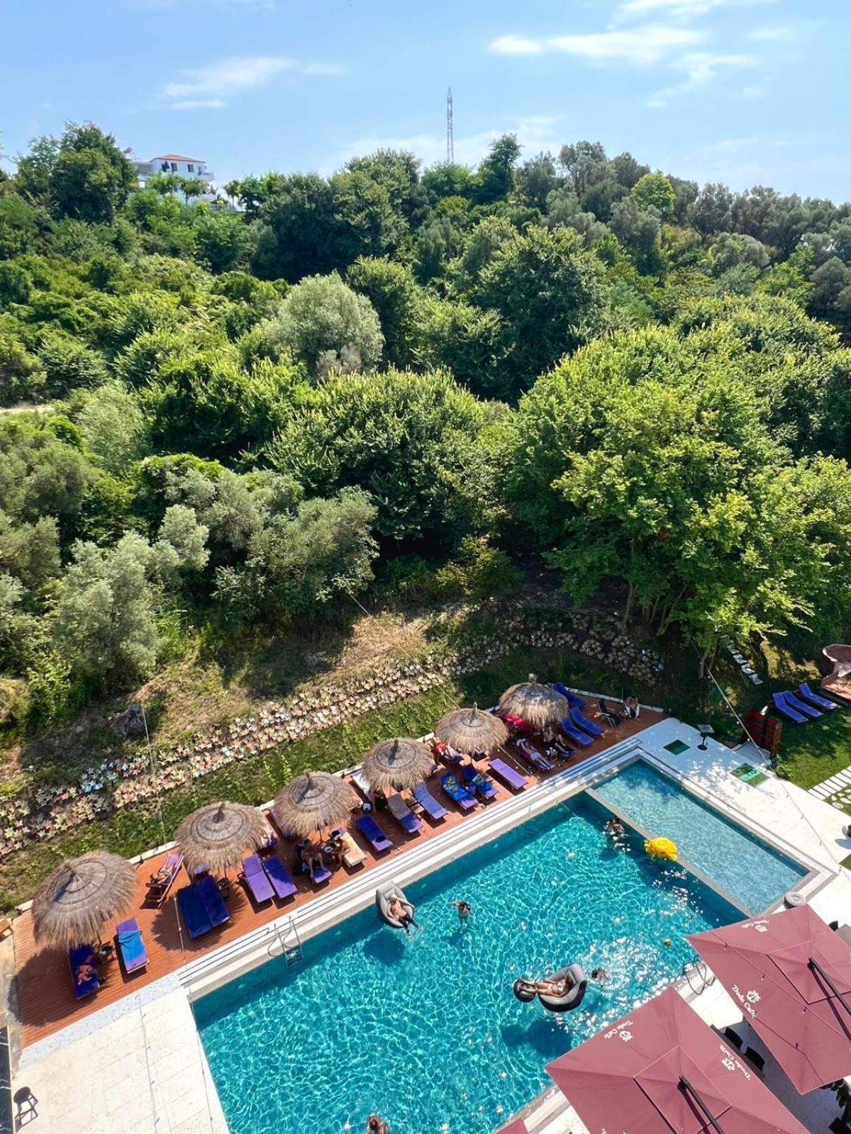 Olivia'S Hill Resort Kryemëdhej Exterior foto
